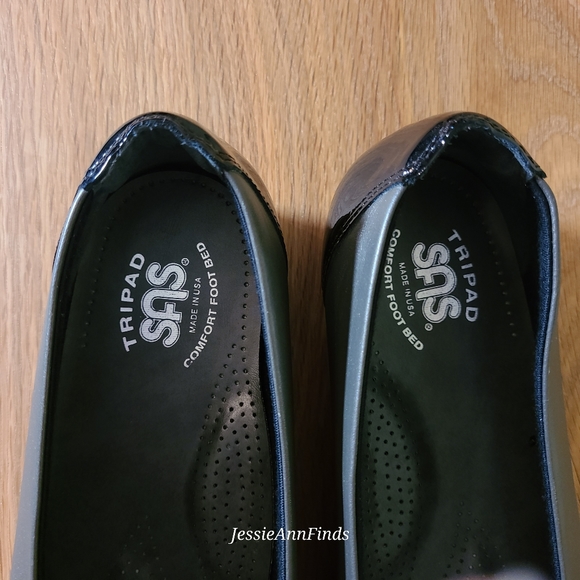 SAS Women's Flats in Black and Gray - Picture 4 of 13
